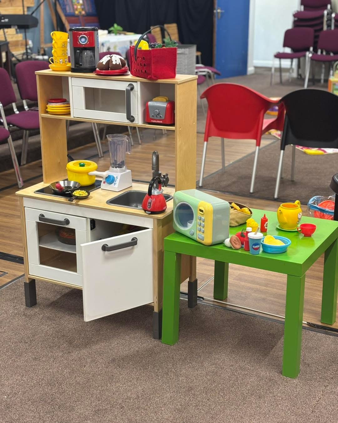 Stay and Play toddler group at Four Oaks Baptist Church 6